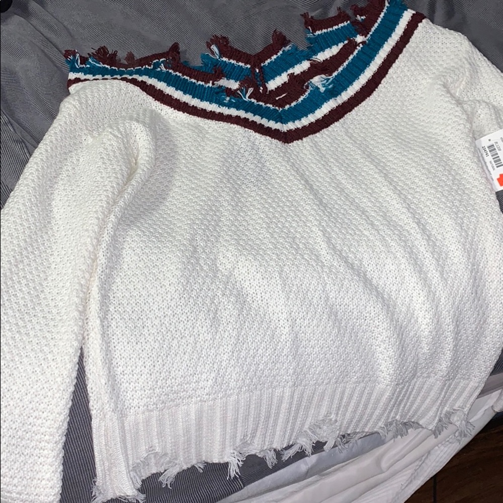 Sweater - Picture 2 of 5